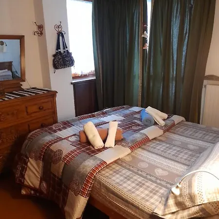 Einaudi 9 Διαμέρισμα *